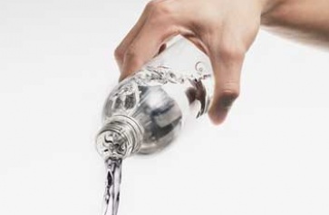 Nước khoáng, không phải ai cũng nên uống